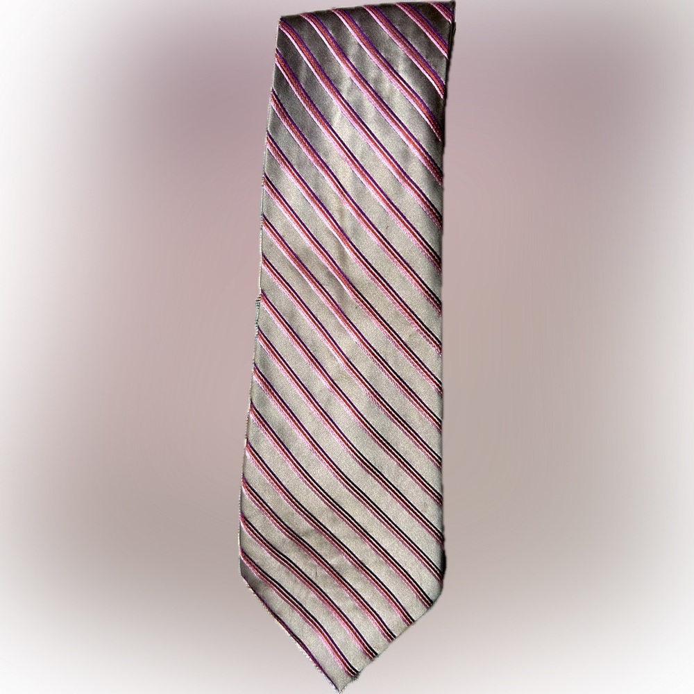Claiborne striped silk tie.